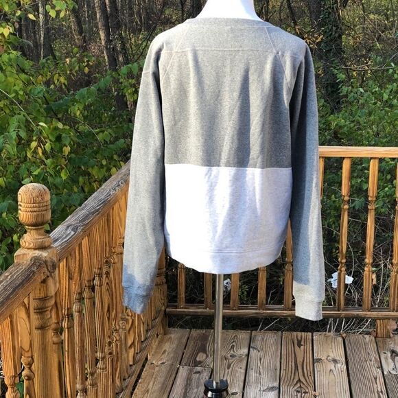 Lucy Activewear 2 Tone Gray Long Sleeve Sweatshirt - Picture 4 of 10